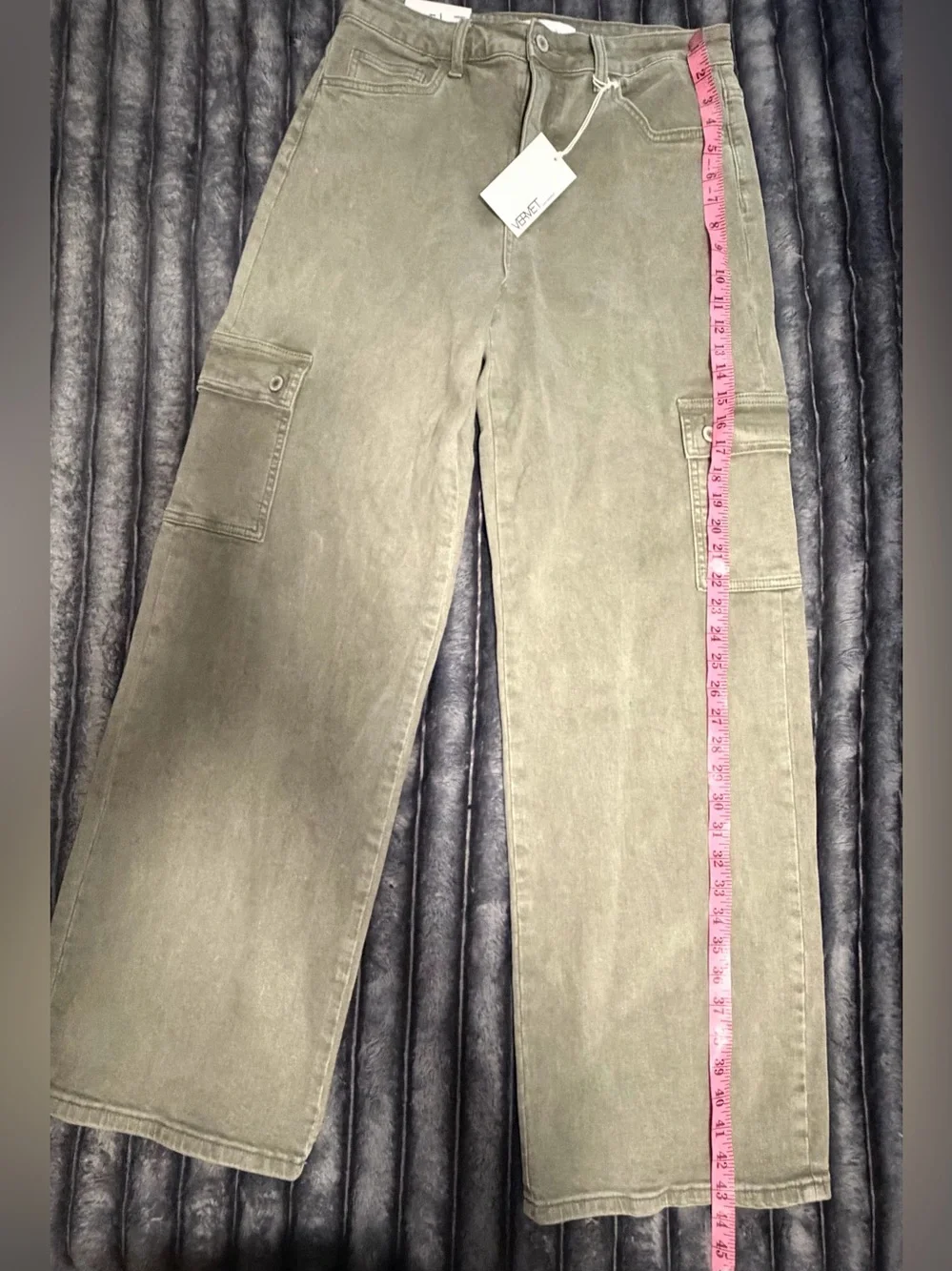 VERVET High-Rise Wide Leg Cargo Jeans in Olive Green - Picture 8 of 11